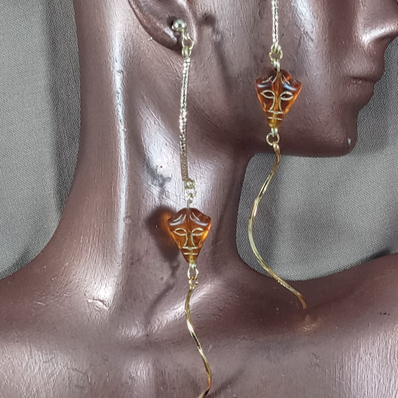 African Mask Dangling Earrings - Picture 3 of 9